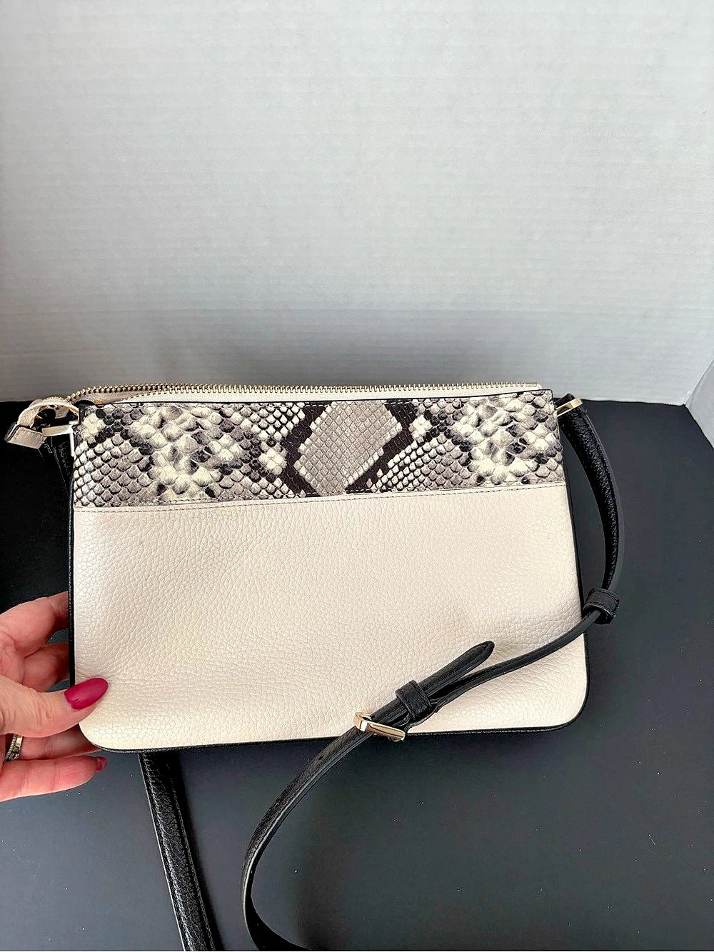 kate spade new york Spencer Crossbody in White & Black - Picture 4 of 9